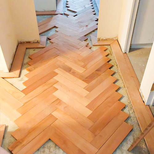 INSTALACIÓN DE PISOS DE MADERA